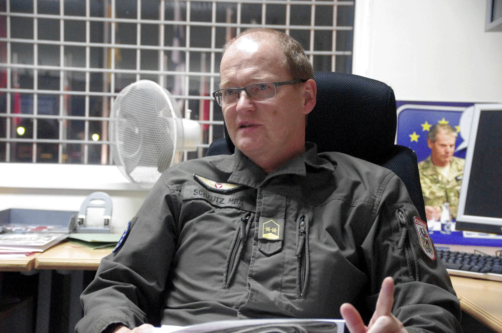 Oberstleutnant Knut Scheutz ist der Leiter des Public Affairs Teams.