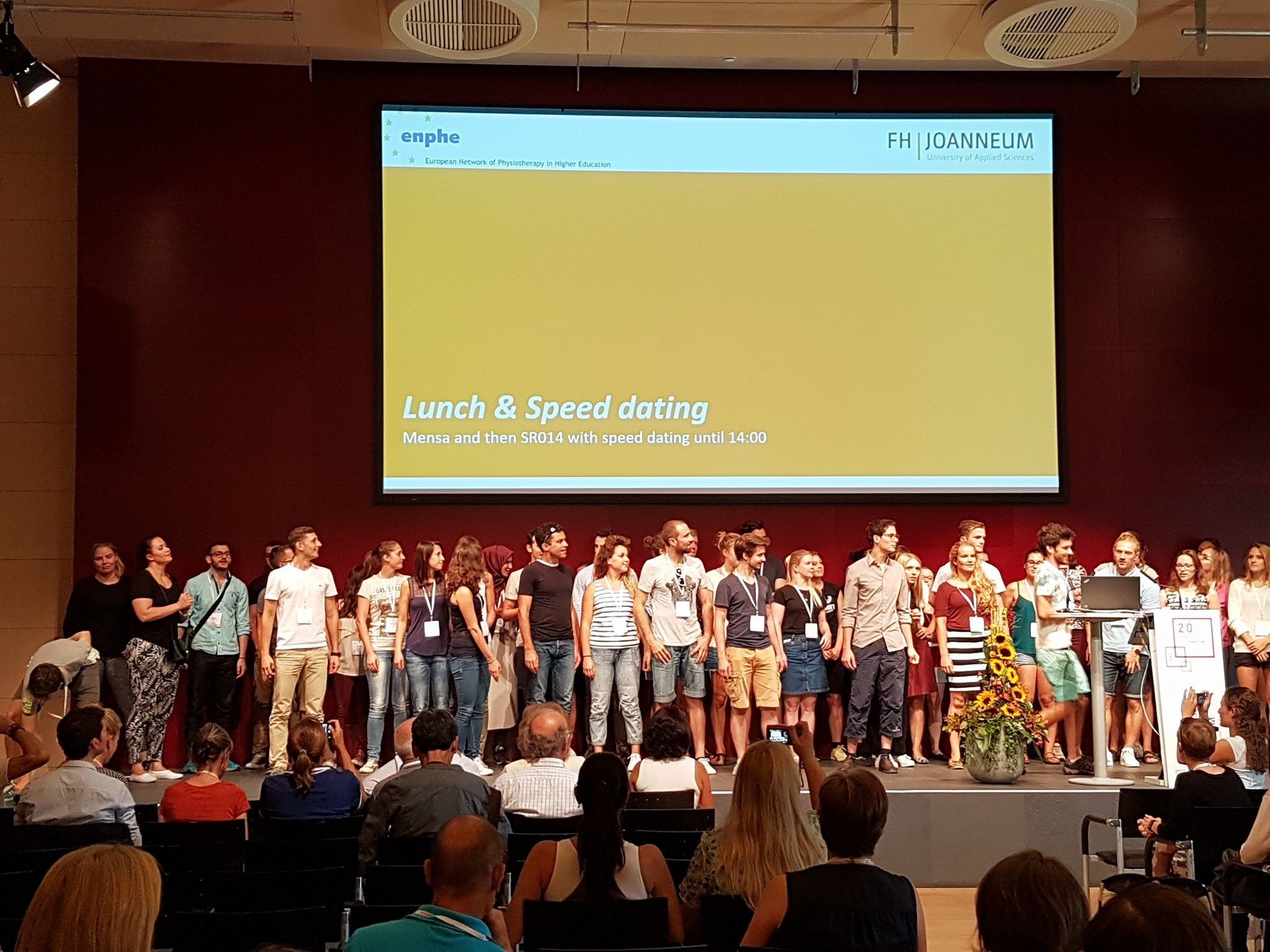 Studierende aus fast allen Ländern Europas nahmen an der heurigen ENPHE-Konferenz an der FH JOANNEUM in Graz teil. (© FH JOANNEUM) 