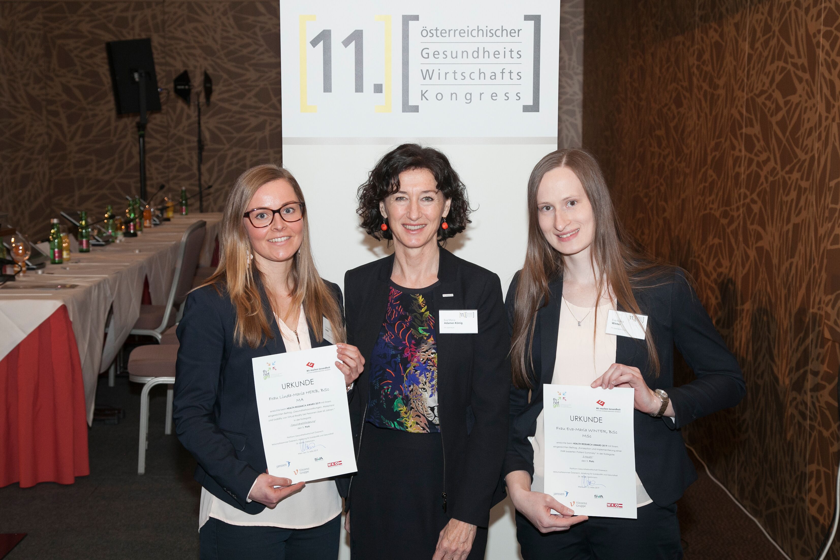 Eva Adamer-König mit den Gewinnerinnen des Health Research Award 2019.