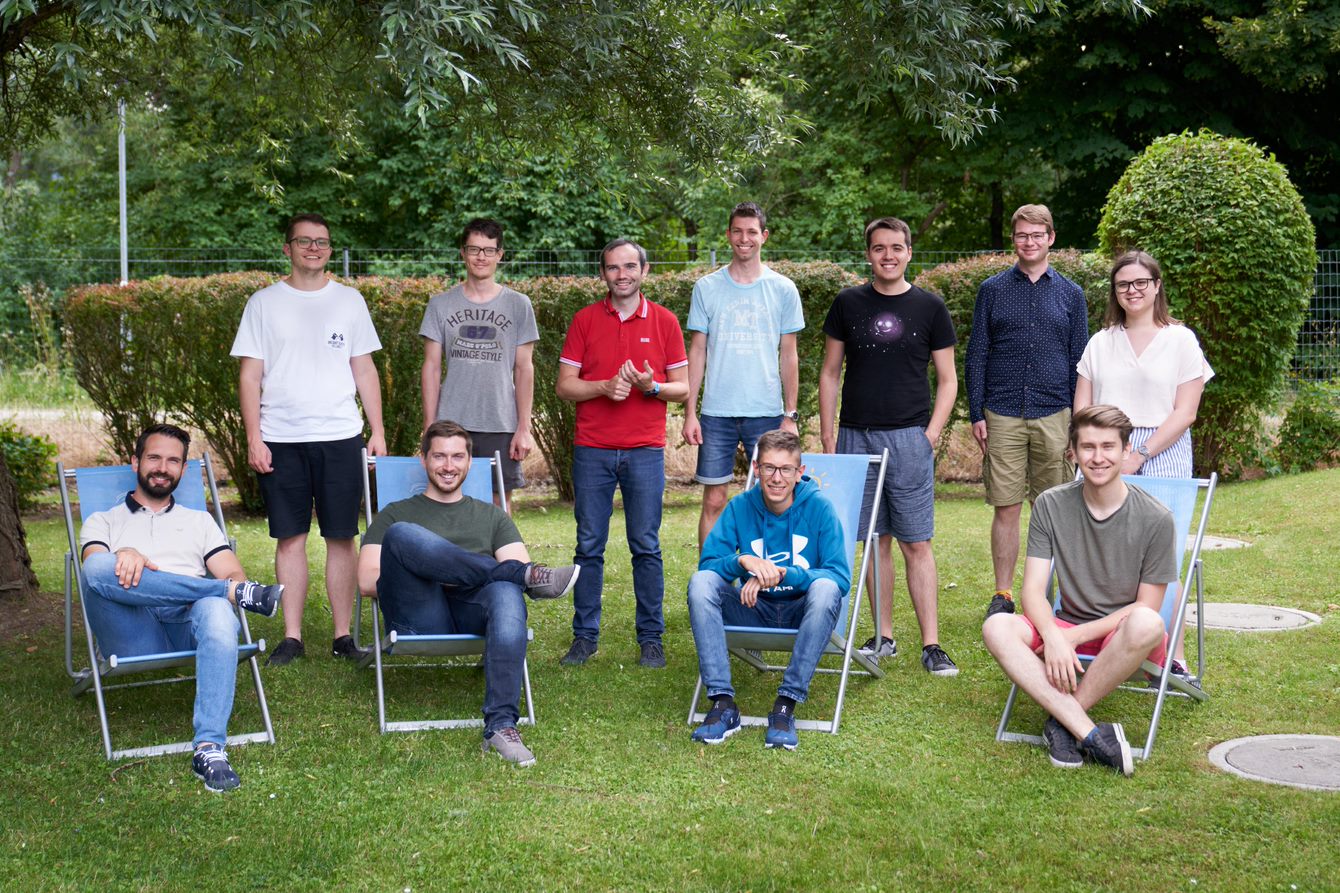 Group photo of the students together with Wolfgang Rominger.