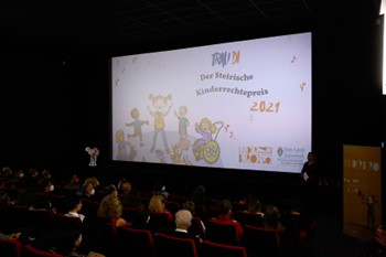Preisverleihung im Rahmen der Kindergala im Annenhof Kino.